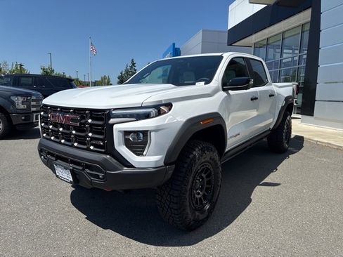 New 2025 GMC Canyon AT4 w/ AT4X AEV Edition image 8