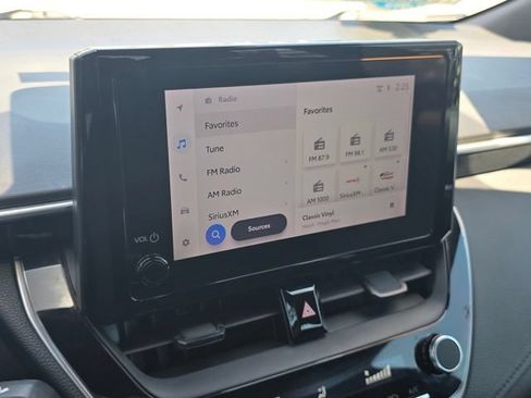 Used 2023 Toyota Corolla SE FWD image 18