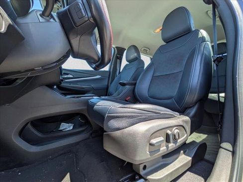 Used 2023 Chevrolet Bolt EUV Premier FWD image 14