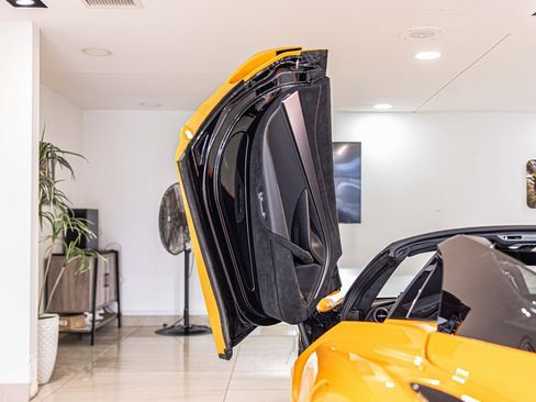 Used 2026 McLaren 750S Spider image 26