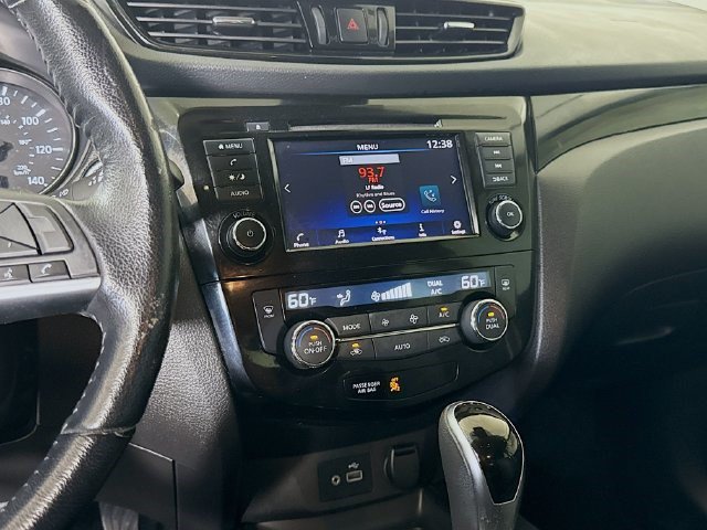 Used 2021 Nissan Rogue Sport SV AWD/4WD image 17