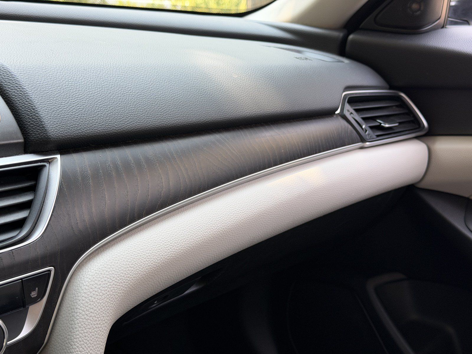 Used 2021 Honda Accord EX-L image 25