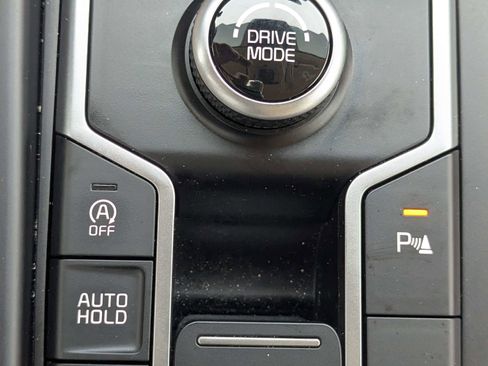 Certified 2024 Kia Sorento EX FWD image 31