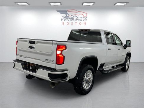 Used 2023 Chevrolet Silverado 3500 High Country image 4