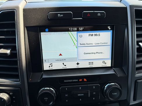 Used 2017 Ford F150 XLT w/ Equipment Group 302A Luxury AWD/4WD image 12
