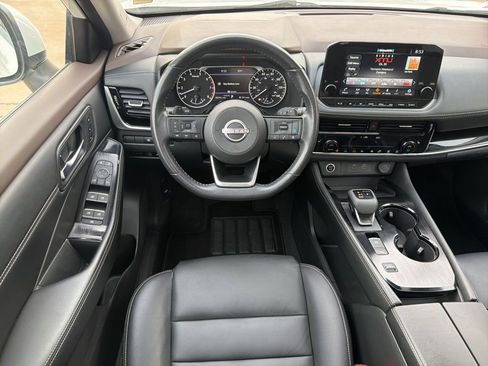 Used 2023 Nissan Rogue SL w/ SL Premium Package image 21