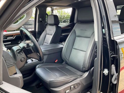 Used 2023 GMC Sierra 1500 Denali w/ Denali Reserve Package image 8
