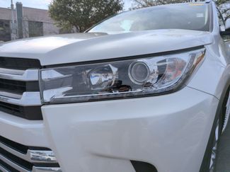 Used 2019 Toyota Highlander Limited video 3
