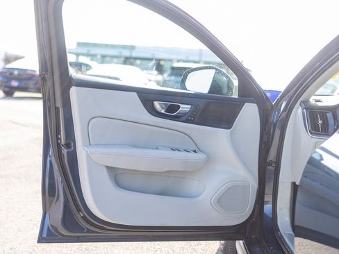 Used 2024 Volvo V60 B5 Cross Country Plus w/ Protection Package Premier image 38