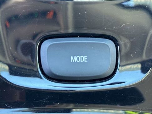 Certified 2022 Buick Envision Essence w/ Technology Package II image 28