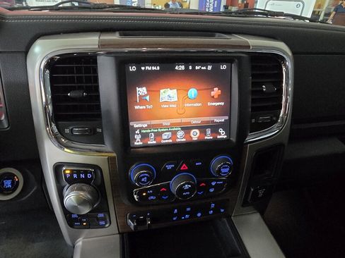 Used 2015 RAM 1500 Laramie w/ Convenience Group AWD/4WD image 31