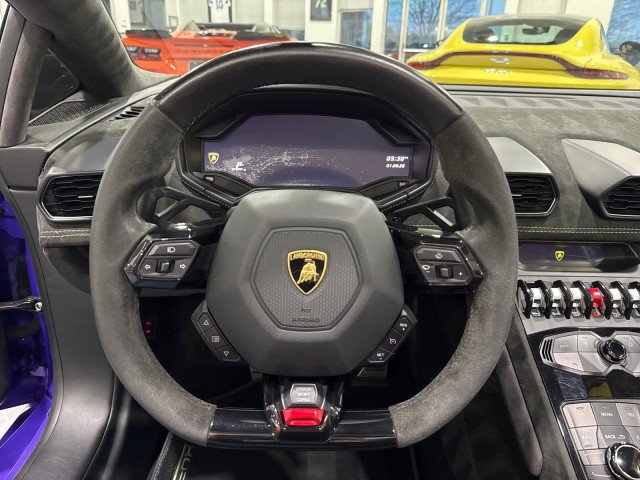 Used 2017 Lamborghini Huracan LP 610-4 AWD/4WD image 92