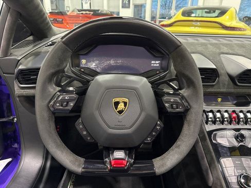 Used 2017 Lamborghini Huracan LP 610-4 image 92