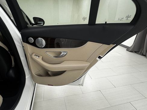 Used 2018 Mercedes-Benz C 300 4MATIC Sedan image 15