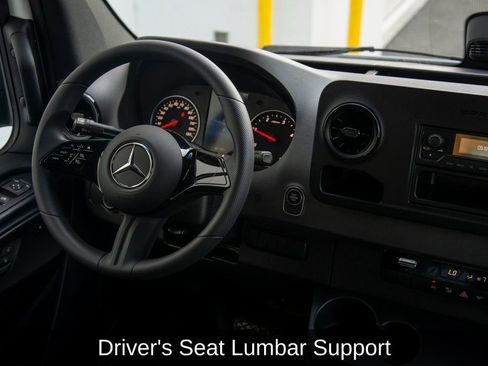 Used 2025 Mercedes-Benz Sprinter 144 Cargo image 22