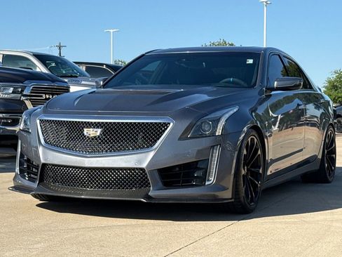 Used 2019 Cadillac CTS V w/ Carbon Fiber Package RWD image 3