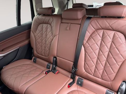 New 2026 BMW X7 xDrive40i AWD/4WD image 13