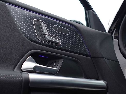 Used 2026 Mercedes-Benz GLA 250 4MATIC image 33