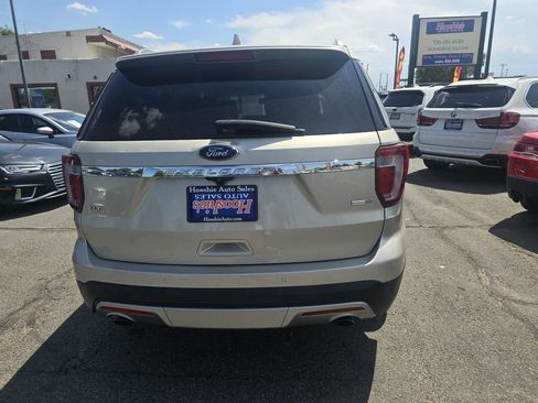 Used 2017 Ford Explorer XLT w/ Equipment Group 202A AWD/4WD image 11