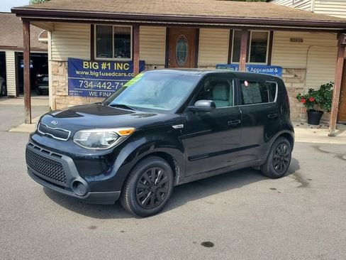 Used 2015 Kia Soul image 2