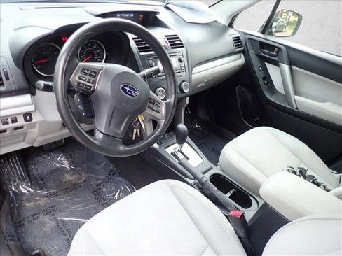 Used 2014 Subaru Forester 2.5i Premium w/ Popular Package #2 AWD/4WD image 9