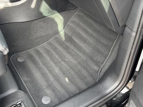 Used 2024 Audi Q3 2.0T Premium Plus image 39