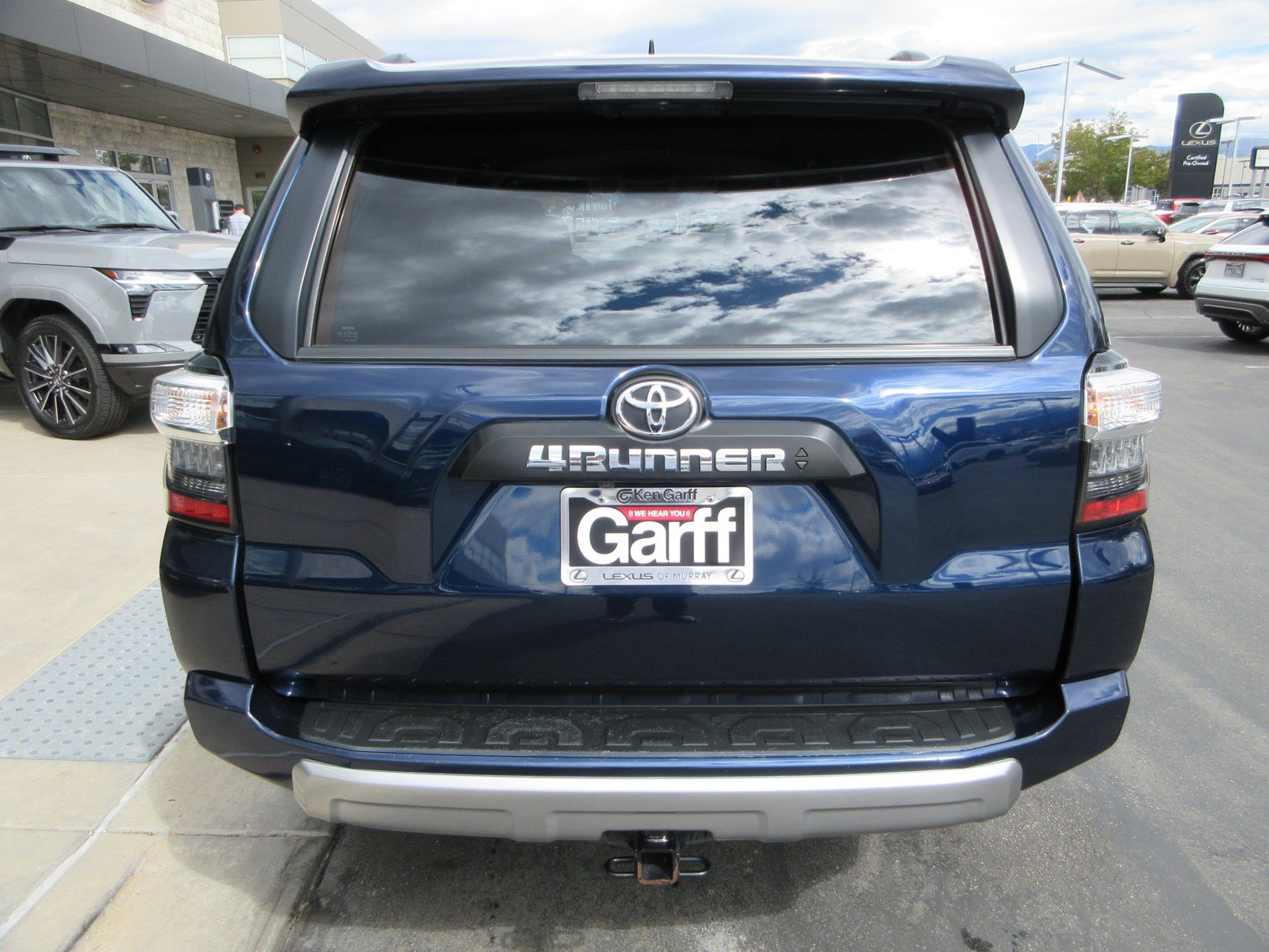 Used 2023 Toyota 4Runner TRD Off-Road Premium w/ Off Road Premium Plus Package AWD/4WD image 8