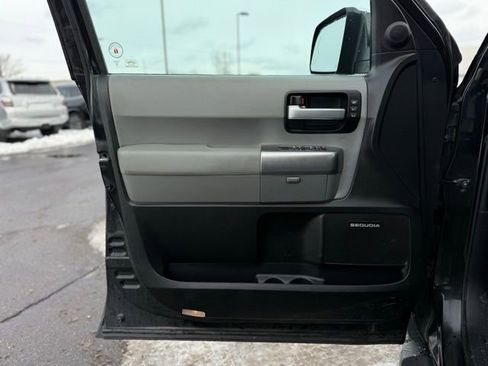 Used 2018 Toyota Sequoia Limited AWD/4WD image 12