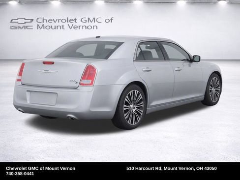 Used 2014 Chrysler 300 S AWD/4WD image 4