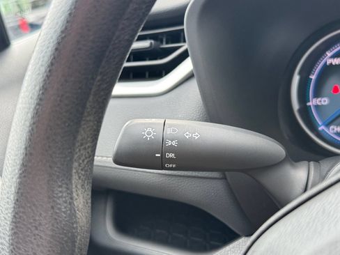 Used 2023 Toyota RAV4 LE AWD/4WD image 18