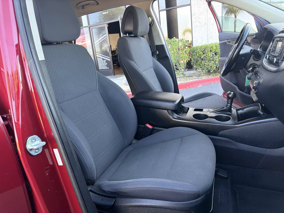 Used 2016 Kia Sorento FWD w/ LX Convenience Package image 28