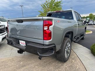 New 2026 Chevrolet Silverado 2500 Custom w/ Custom Convenience Package AWD/4WD video 3