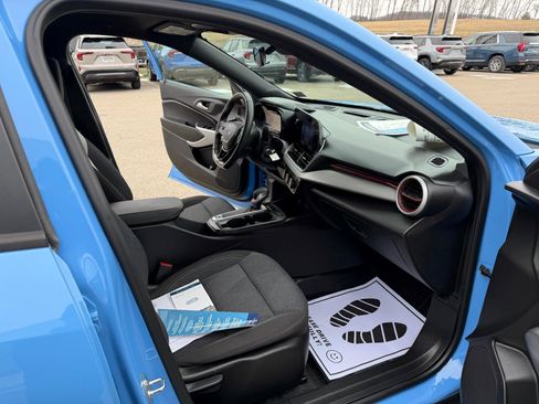 Certified 2024 Chevrolet Trax RS image 10