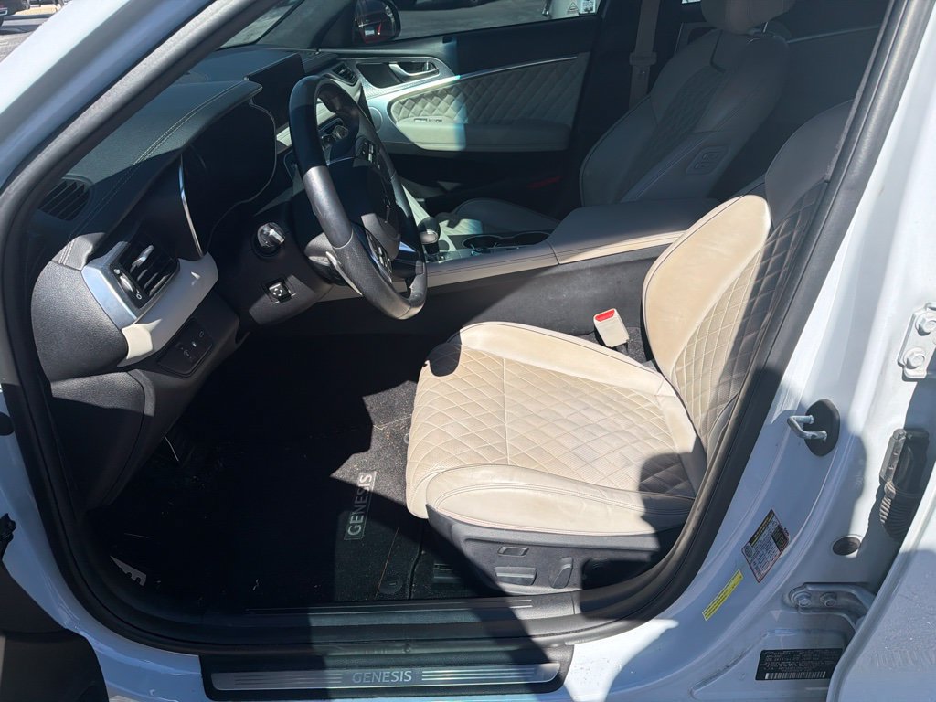Used 2022 Genesis G70 3.3T RWD image 5