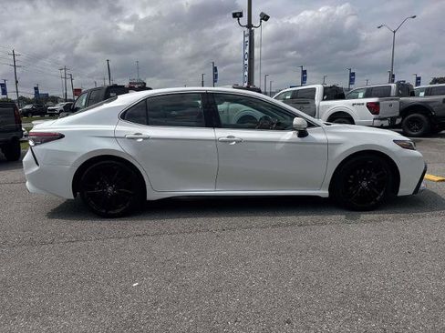 Used 2022 Toyota Camry XSE FWD image 4