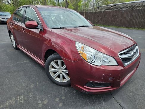 Used 2010 Subaru Legacy 2.5i Premium AWD/4WD image 3