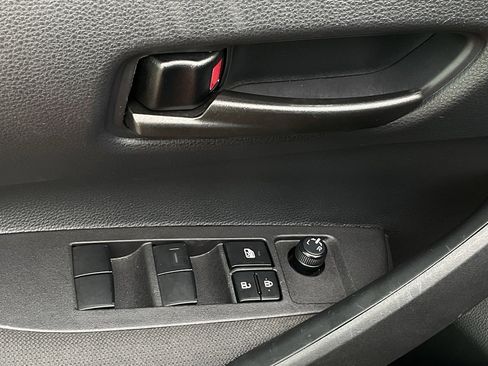 Used 2025 Toyota Corolla LE image 12