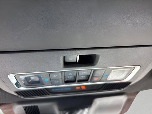 Used 2021 Ford F150 Lariat w/ Equipment Group 502A High AWD/4WD image 33
