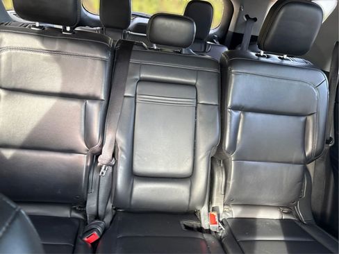 Used 2021 Ford Explorer XLT w/ Equipment Group 202A image 22