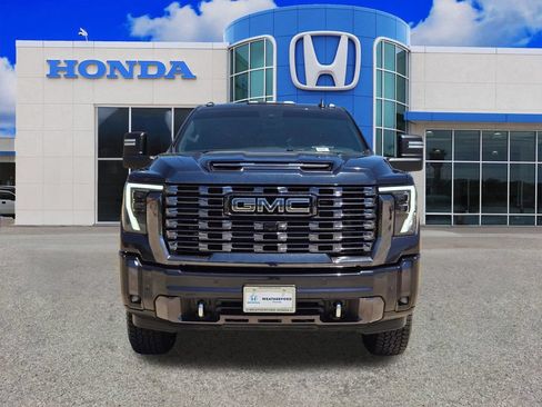 Used 2024 GMC Sierra 3500 Denali Ultimate AWD/4WD image 8
