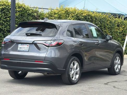 Certified 2025 Honda HR-V LX image 4