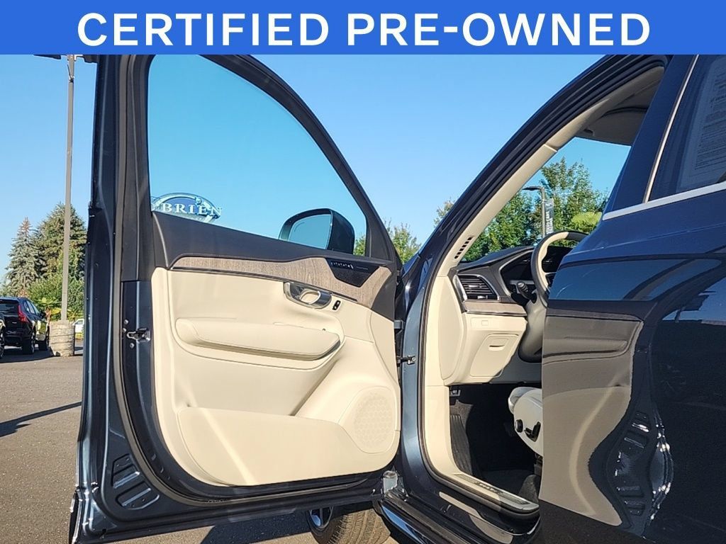 Certified 2024 Volvo XC90 B6 Ultimate w/ Protection Package Premier AWD/4WD image 9