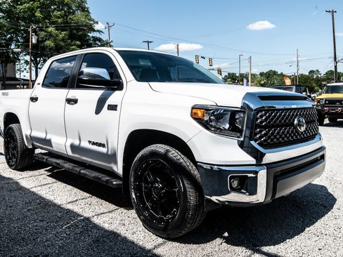 Used 2021 Toyota Tundra SR5 w/ SR5 Leather Package RWD image 15