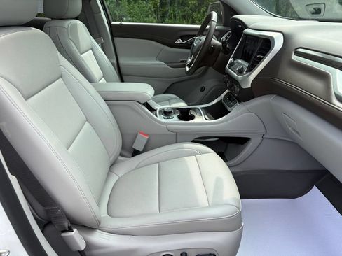Used 2023 GMC Acadia SLT w/ Preferred Package AWD/4WD image 34