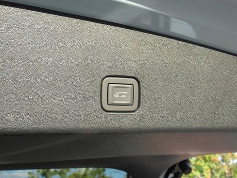 New 2026 Cadillac Optiq Sport 2 image 31