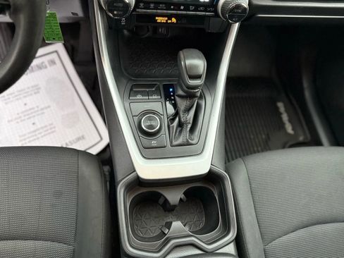 Used 2019 Toyota RAV4 LE image 25