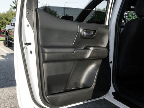 Used 2023 Toyota Tacoma TRD Off-Road image 47