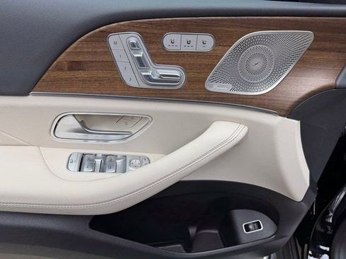 New 2026 Mercedes-Benz GLS 450 4MATIC image 8