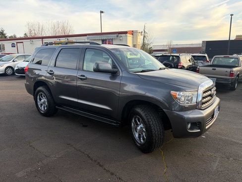 Used 2014 Toyota Sequoia SR5 image 3