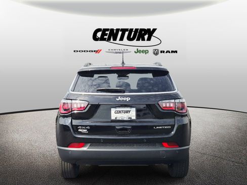 Used 2025 Jeep Compass Limited image 5